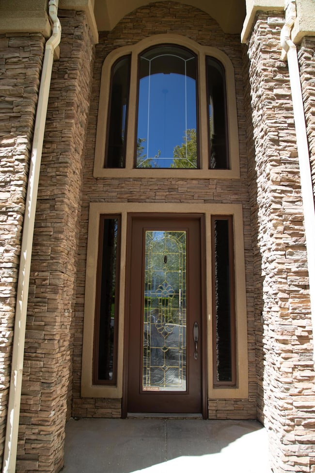 04 - Front Door