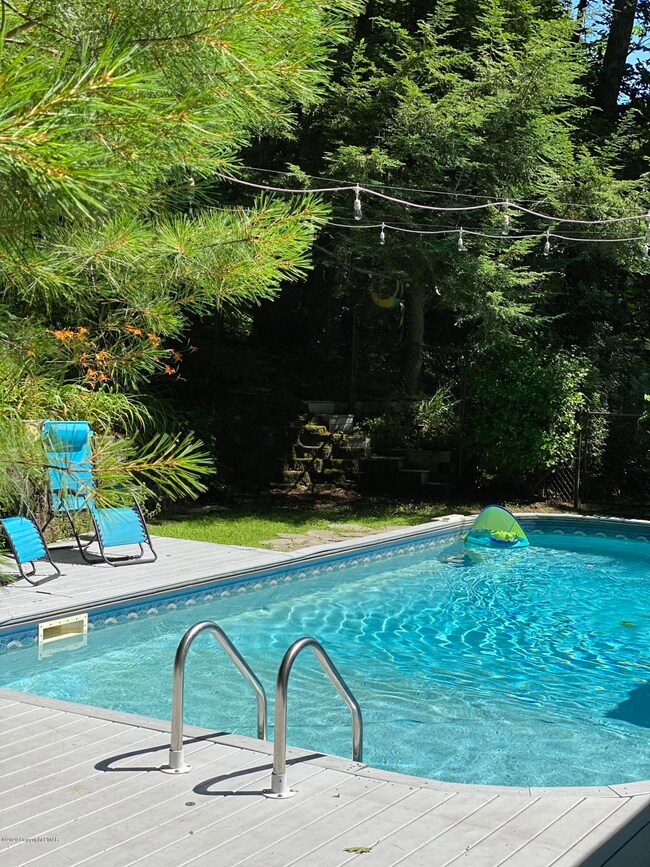 434 Emery Wheel Rd, Stroudsburg, PA 18360 - photo 4