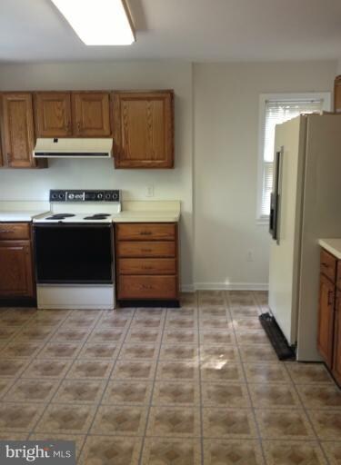 8277 Lock Ln, Warrenton, VA 20186 - photo 5