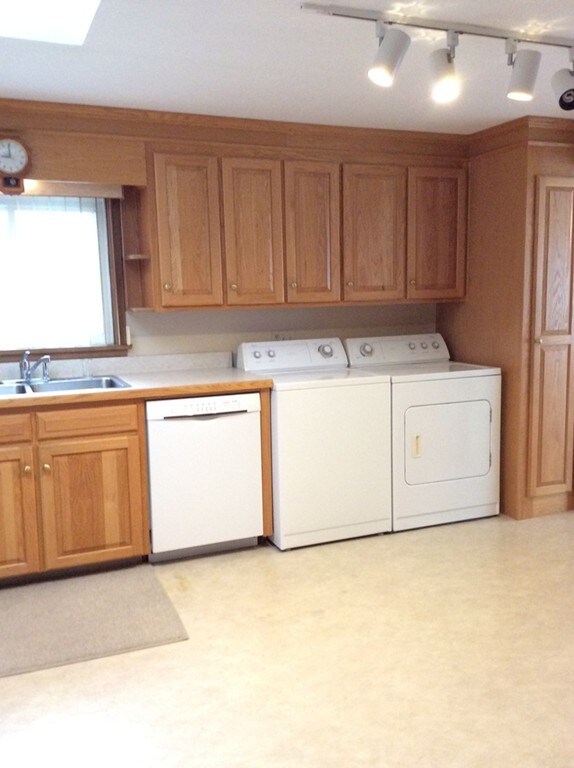 43 Grant St, Taunton, MA 02780 - photo 5