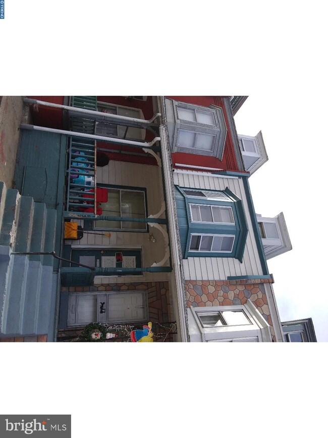 1032 Mulberry St, Reading, PA 19604 - photo 2