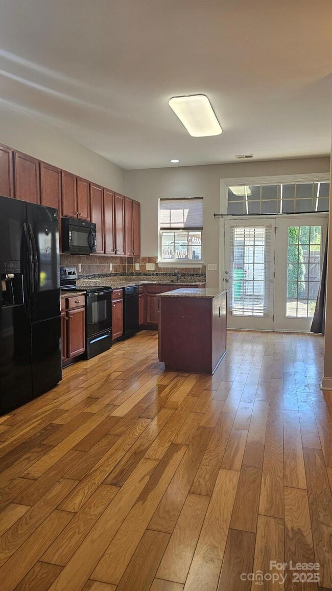 11442 Charles Towne Way, Midland, NC 28107 - photo 5