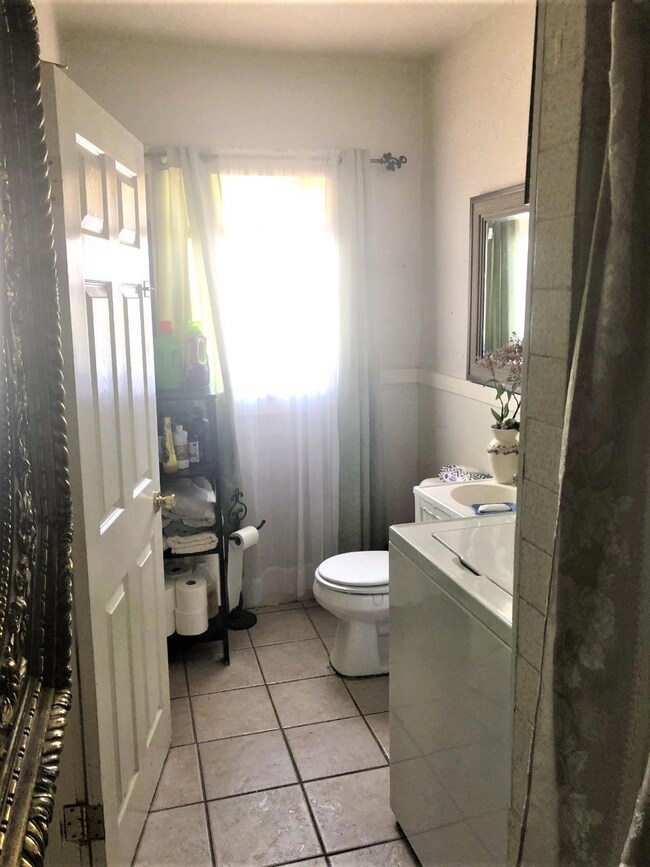 2818 Savannah Ave unit A, B, C, El Paso, TX 79930 - photo 4