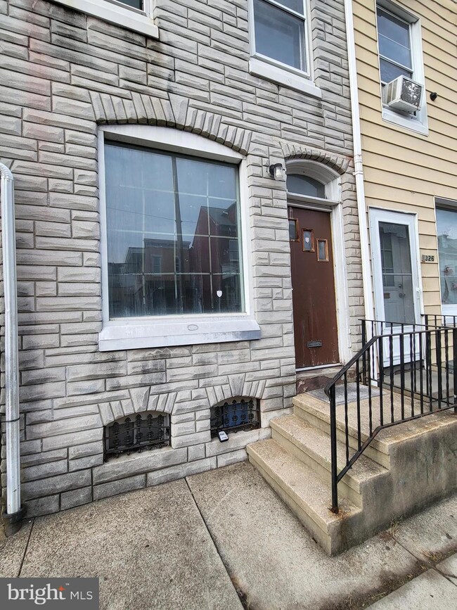 1324 Mulberry St, Reading, PA 19604 - photo 2