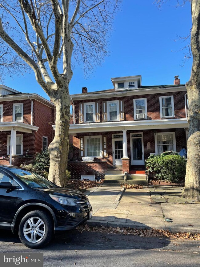 1208 Linden St, Reading, PA 19604 - photo 3