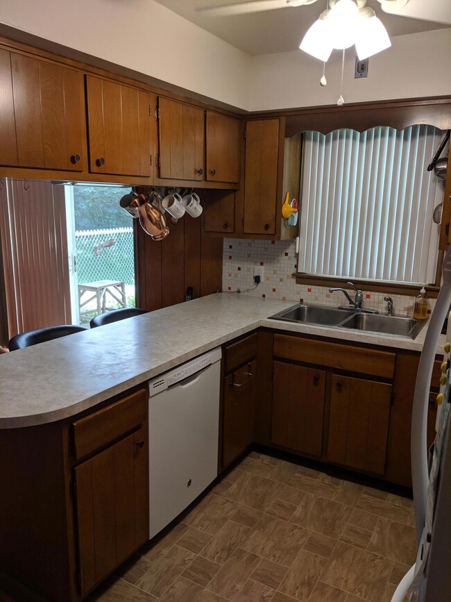 Scribner kitchen