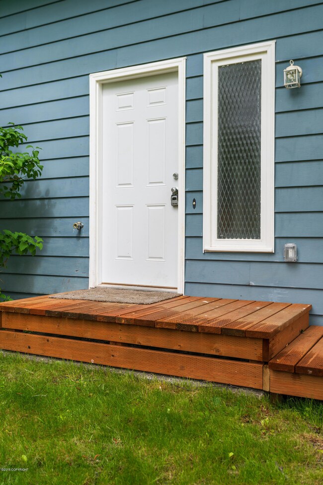 5_EntranceExterior