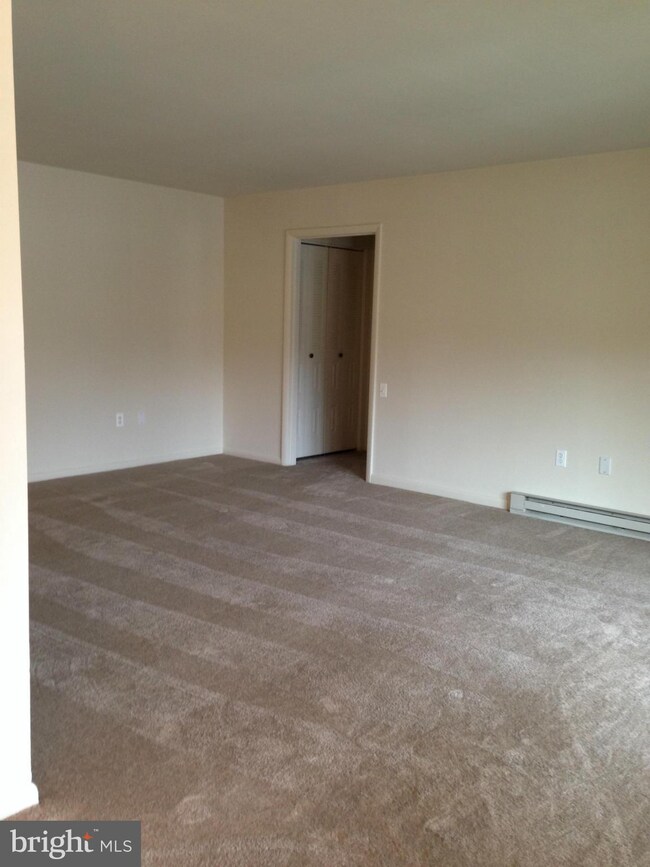 3321 S Leisure World Blvd unit 983D, Silver Spring, MD 20906 - photo 5