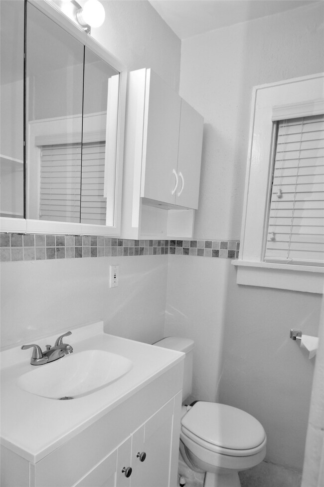 2025 Hazard St unit 2, Houston, TX 77019 - photo 6