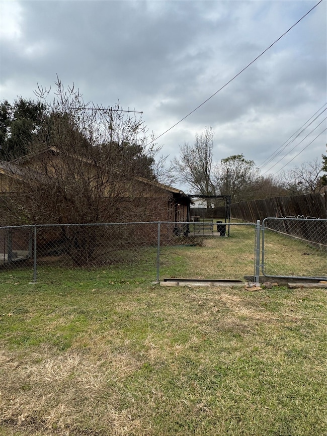 505 Williams St, Grandview, TX 76050 - photo 4