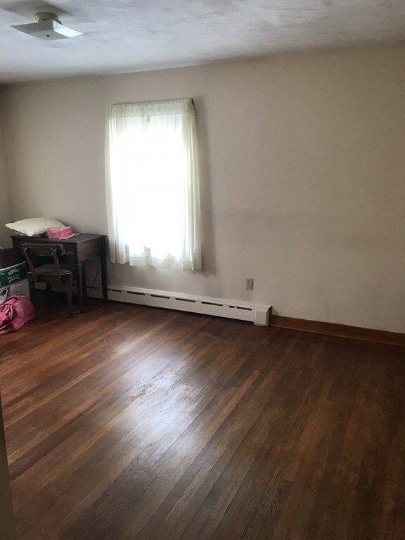 77 Moore St, Chicopee, MA 01013 - photo 6