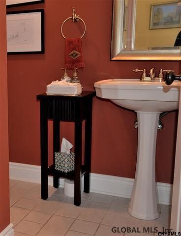 1 Hearthstone Dr, Gansevoort, NY 12831 - photo 4