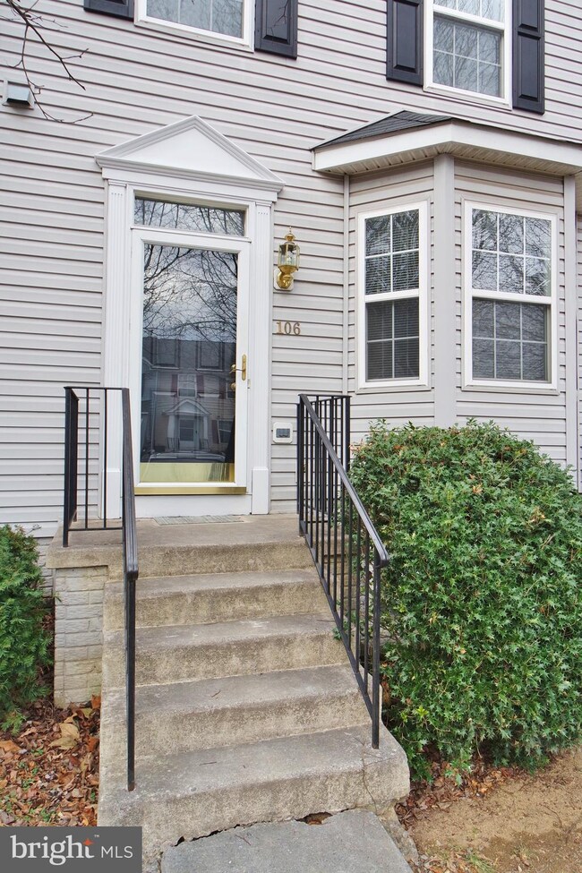 106 Hupps Hill Ct, Strasburg, VA 22657 - photo 2