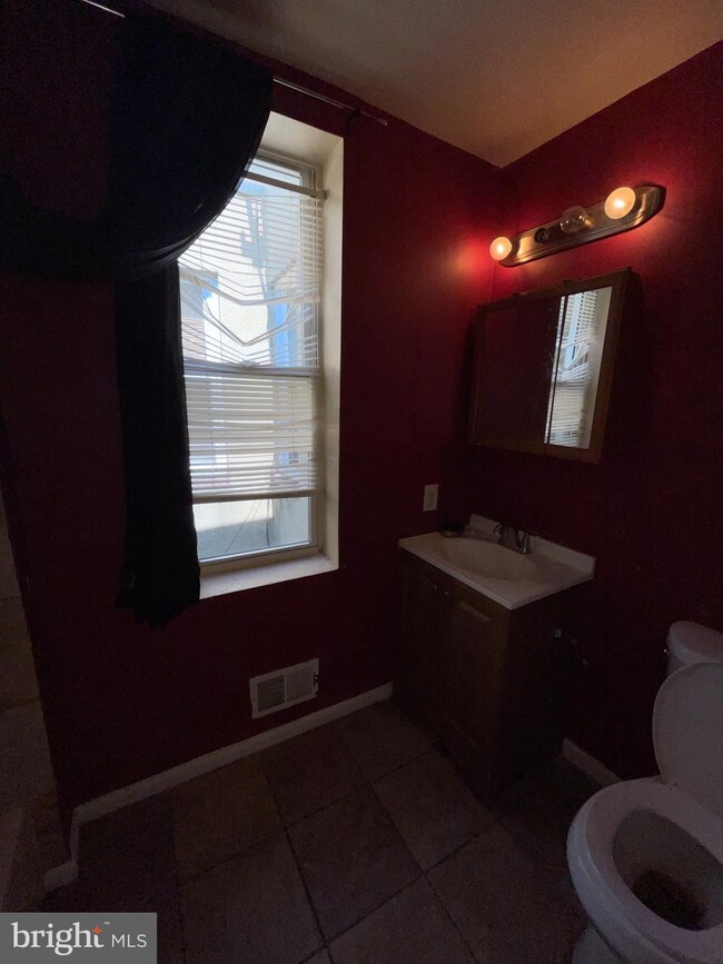 1810 N Fulton Ave, Baltimore, MD 21217 - photo 6