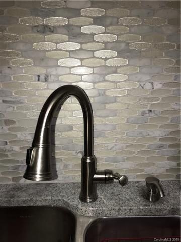 Gorgeous backsplash!