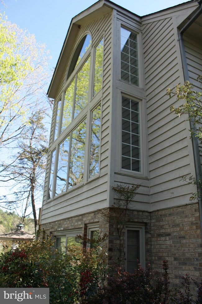 416 Linda Ln, Basye, VA 22810 - photo 2