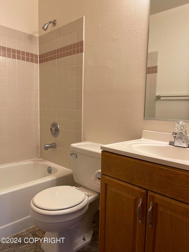 3903 Iowa Dr unit 4, Anchorage, AK 99517 - photo 7