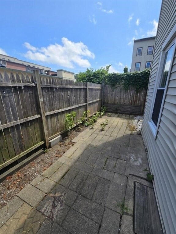571 E 3rd St, Boston, MA 02127 - photo 7