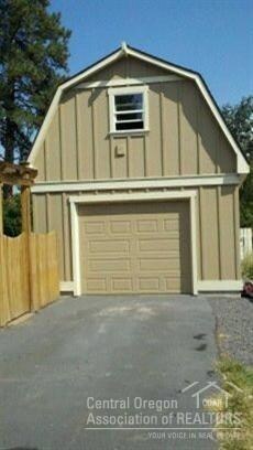 1255 NW Davenport Ave, Bend, OR 97701 - photo 2