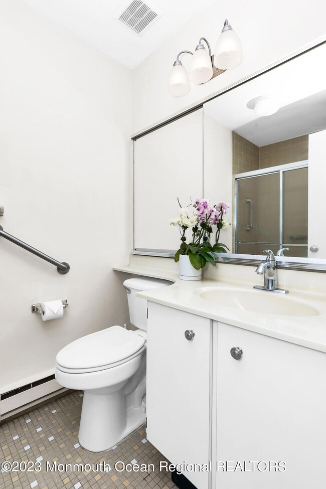 14 Ellsworth Ct, Red Bank, NJ 07701 - photo 7