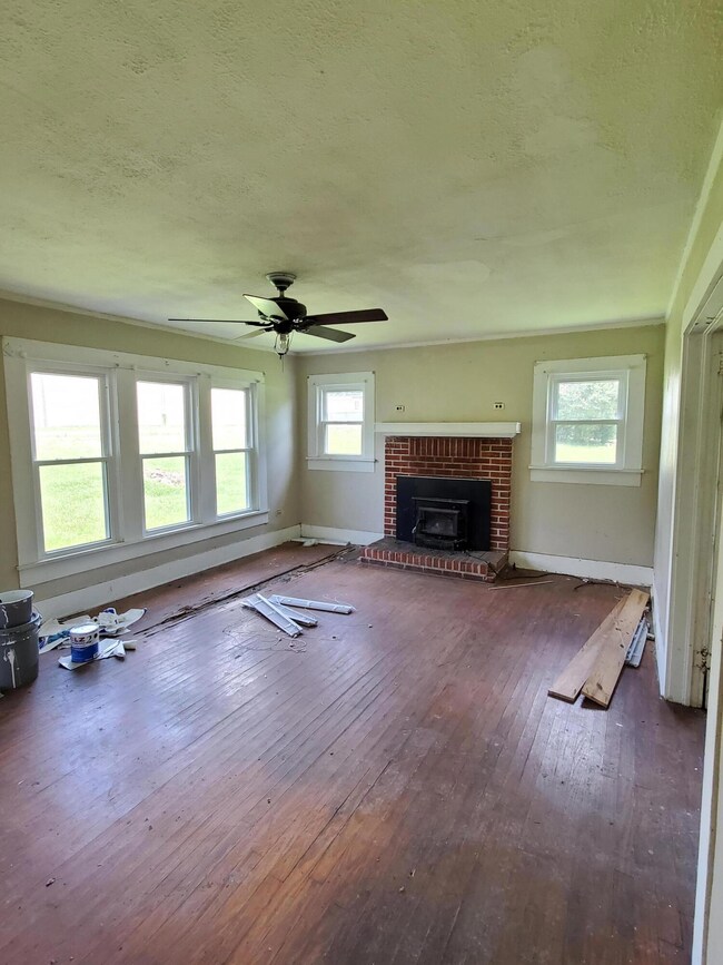 1902 Edwards St, Hattiesburg, MS 39401 - photo 2