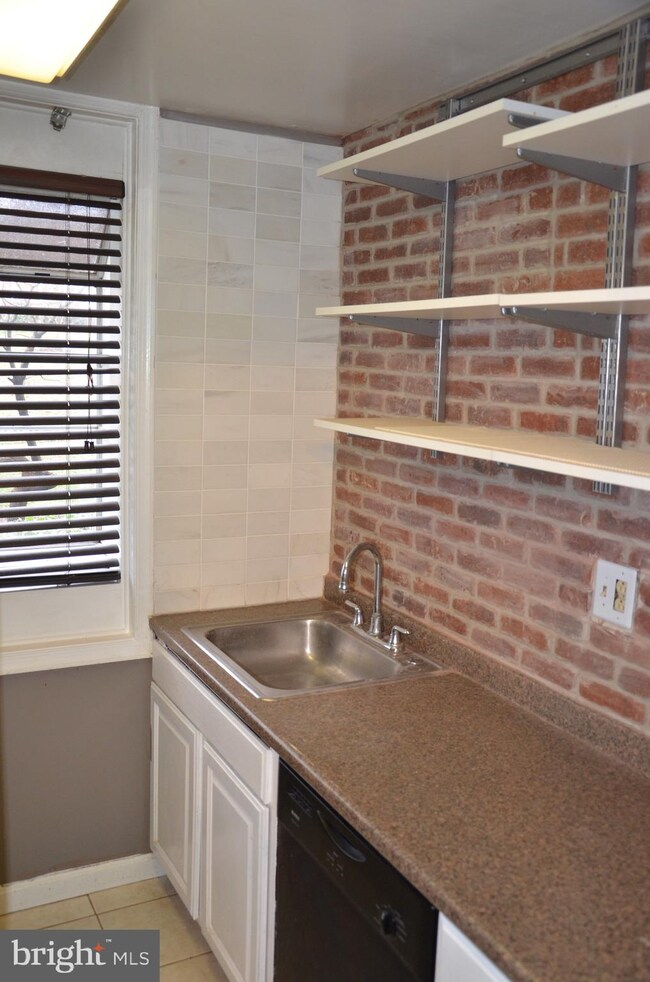 230 N Thomas St unit 2301, Arlington, VA 22203 - photo 7