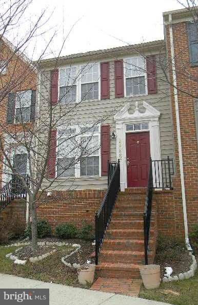 12032 Chestnut Glen Rd, Clarksburg, MD 20871 - photo 2