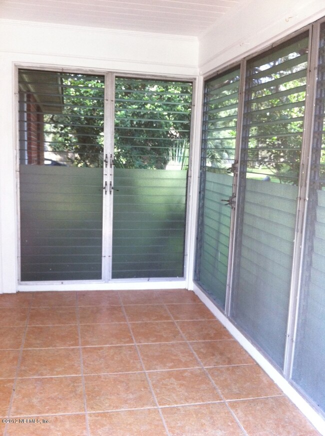 1230 Lechlade St, Jacksonville, FL 32205 - photo 4