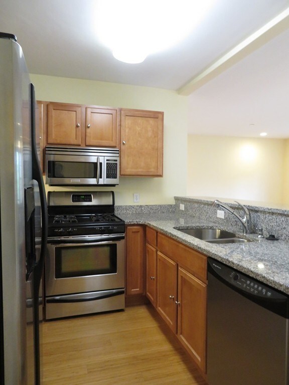 773 Concord Ave unit 302, Cambridge, MA 02138 - photo 7