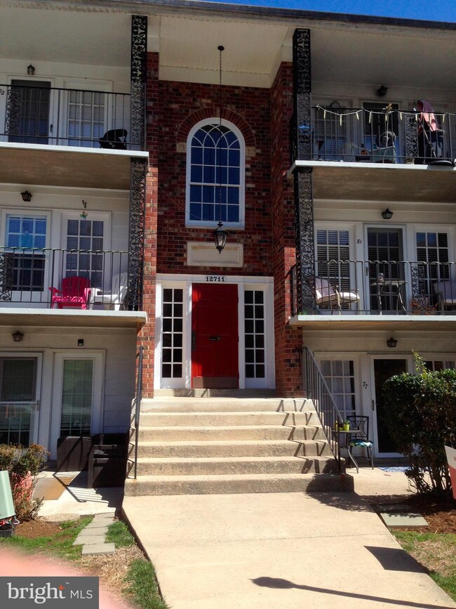12711 Gordon Blvd unit 77, Woodbridge, VA 22192 - photo 2