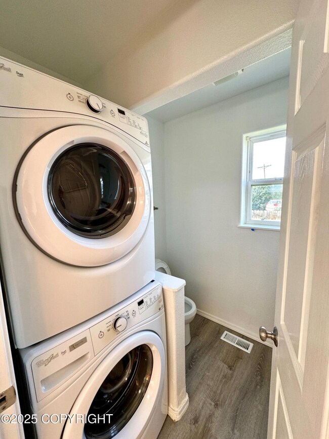 520 San Juan Cir unit B, Anchorage, AK 99504 - photo 5