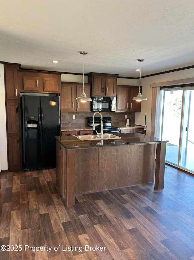 53 Central Ave N, Dunn Center, ND 58626 - photo 4