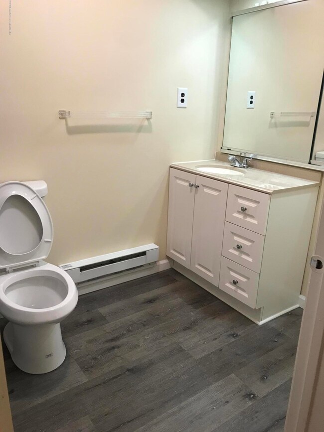 9 Pine Cluster Cir unit B, Manalapan, NJ 07726 - photo 4