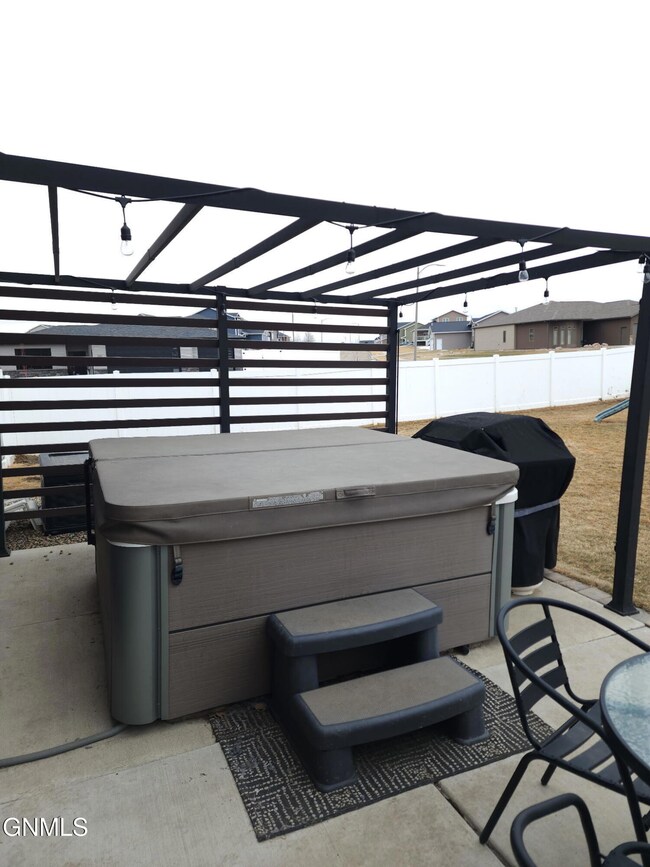 537 Quarry Ln, Bismarck, ND 58503 - photo 6