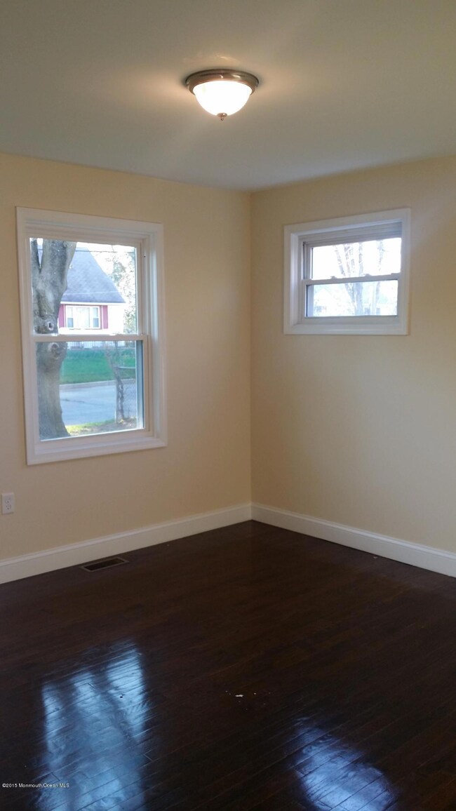 32 Howard Ave, Eatontown, NJ 07724 - photo 4