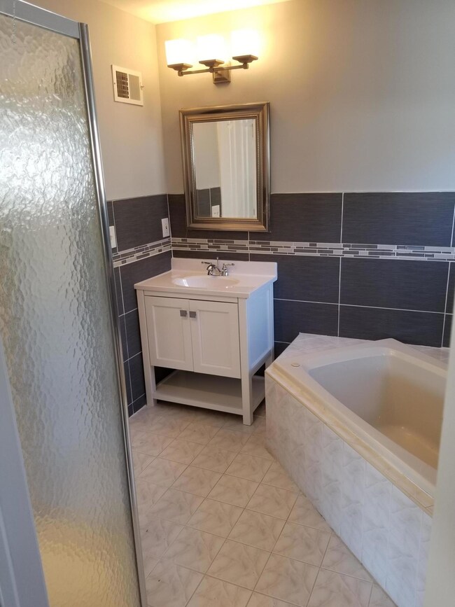 57 Darnell Ln, Staten Island, NY 10309 - photo 5