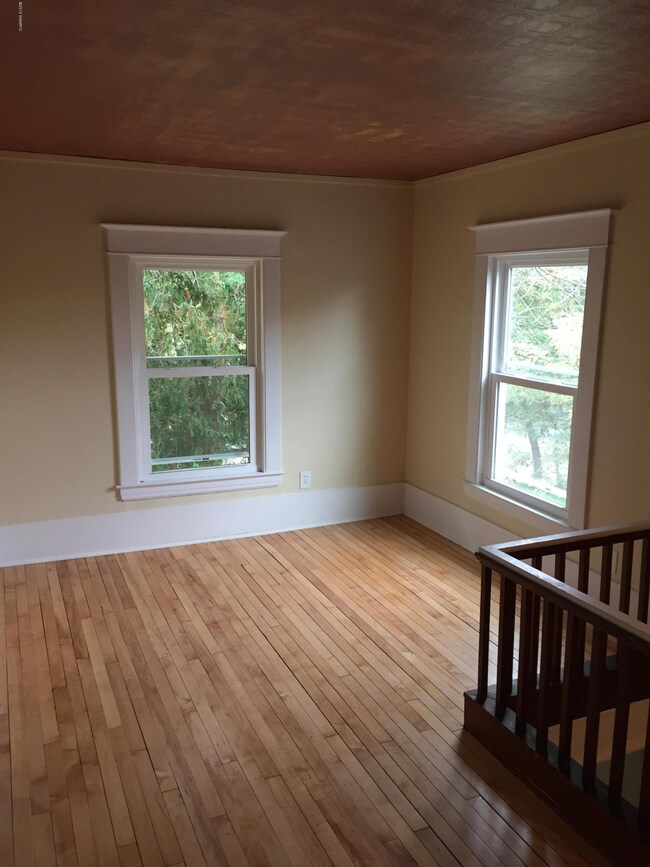 2328 Dean Lake Ave NE, Grand Rapids, MI 49505 - photo 7