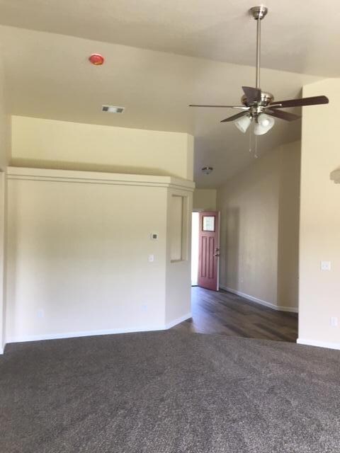 1058 LIVING