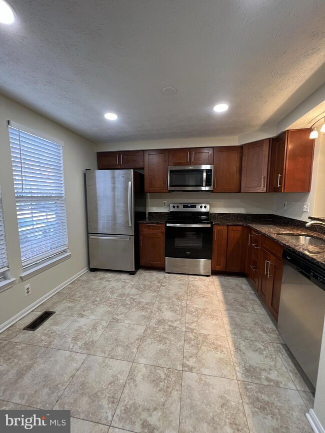 unlisted-address, Laurel, MD 20723 - photo 6