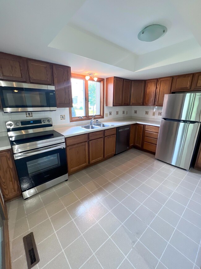 Property Photos-18.jpg