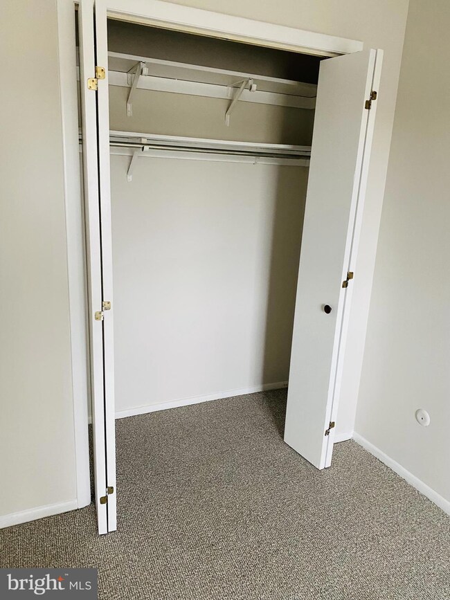 27705 Valley Run Dr unit 705, Wilmington, DE 19810 - photo 5