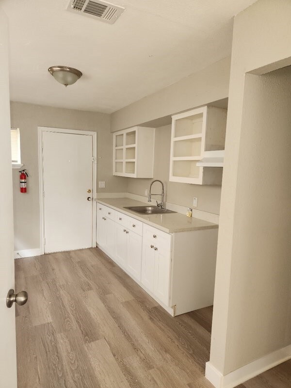 7816 Glass St, Houston, TX 77016 - photo 2