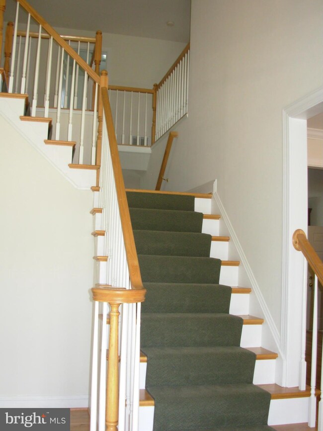 114 Julasar Dr, Winchester, VA 22602 - photo 2