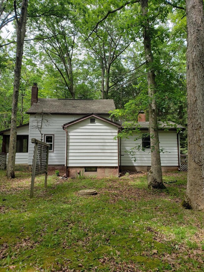 1806 Pennsylvania 402, Dingmans Ferry, PA 18328 - photo 5