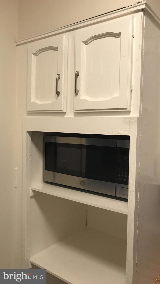 10273 Arizona Cir, Bethesda, MD 20817 - photo 4