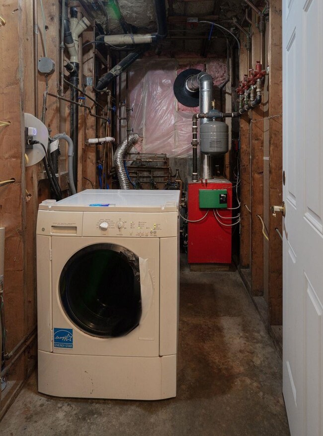 7 Allison Ln, Vernon, VT 05354 - photo 5