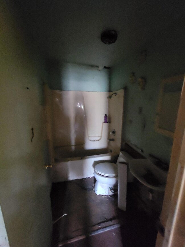 2407 Gerry St, Gary, IN 46406 - photo 7