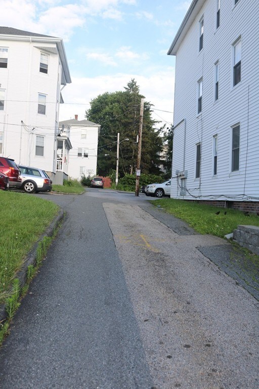 157 Vernon St unit 1, Worcester, MA 01610 - photo 2