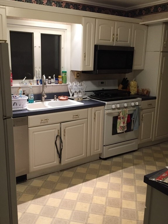 49 S Bowdoin St, Lawrence, MA 01843 - photo 7