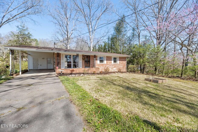 192 Lasalle Rd, Oak Ridge, TN 37830 | MLS# 1256594 | Homes.com